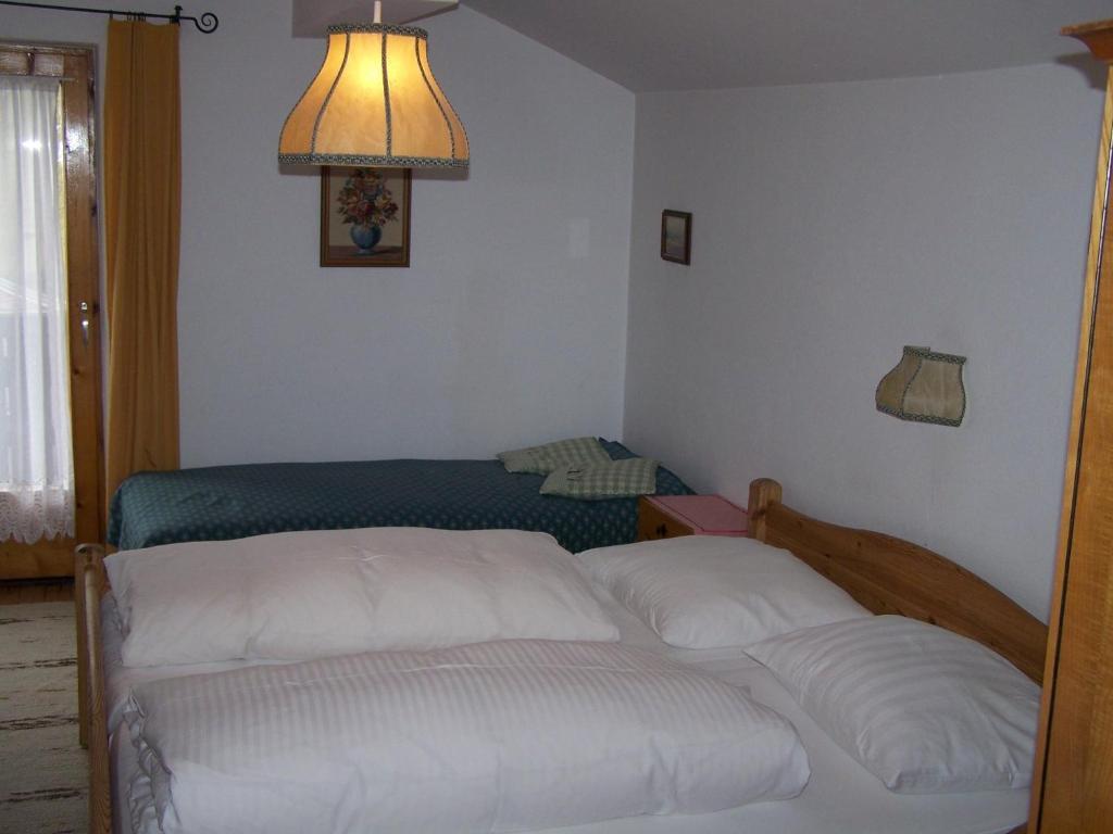 ניוסטיפט אים סטובאיטל Pension Holzknechthof Am See חדר תמונה