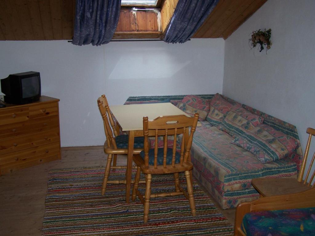 ניוסטיפט אים סטובאיטל Pension Holzknechthof Am See חדר תמונה